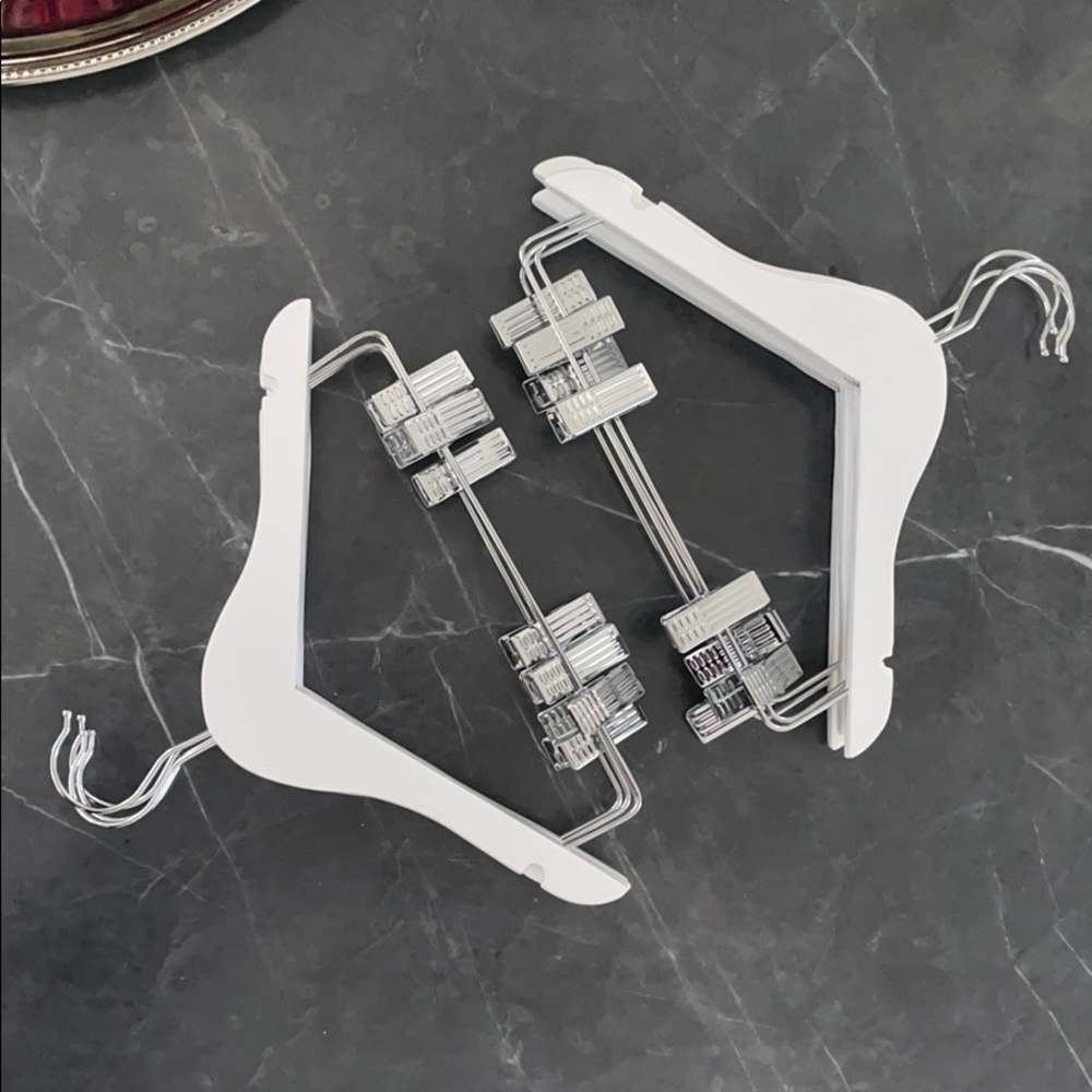 KID’S WOODEN SKIRT/PANTS HANGERS